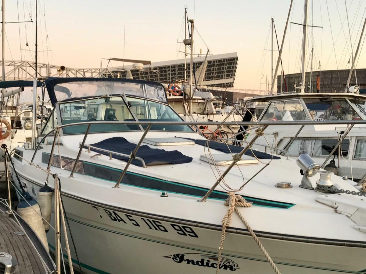 Отель Yacht Experience Barcelona Сан-Адриан-де-Бесос Экстерьер фото